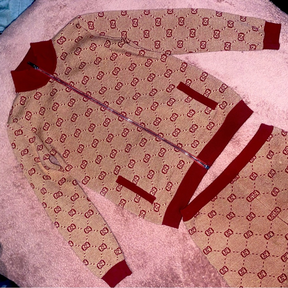 Gucci woman’s tracksuit pants and jacket both included